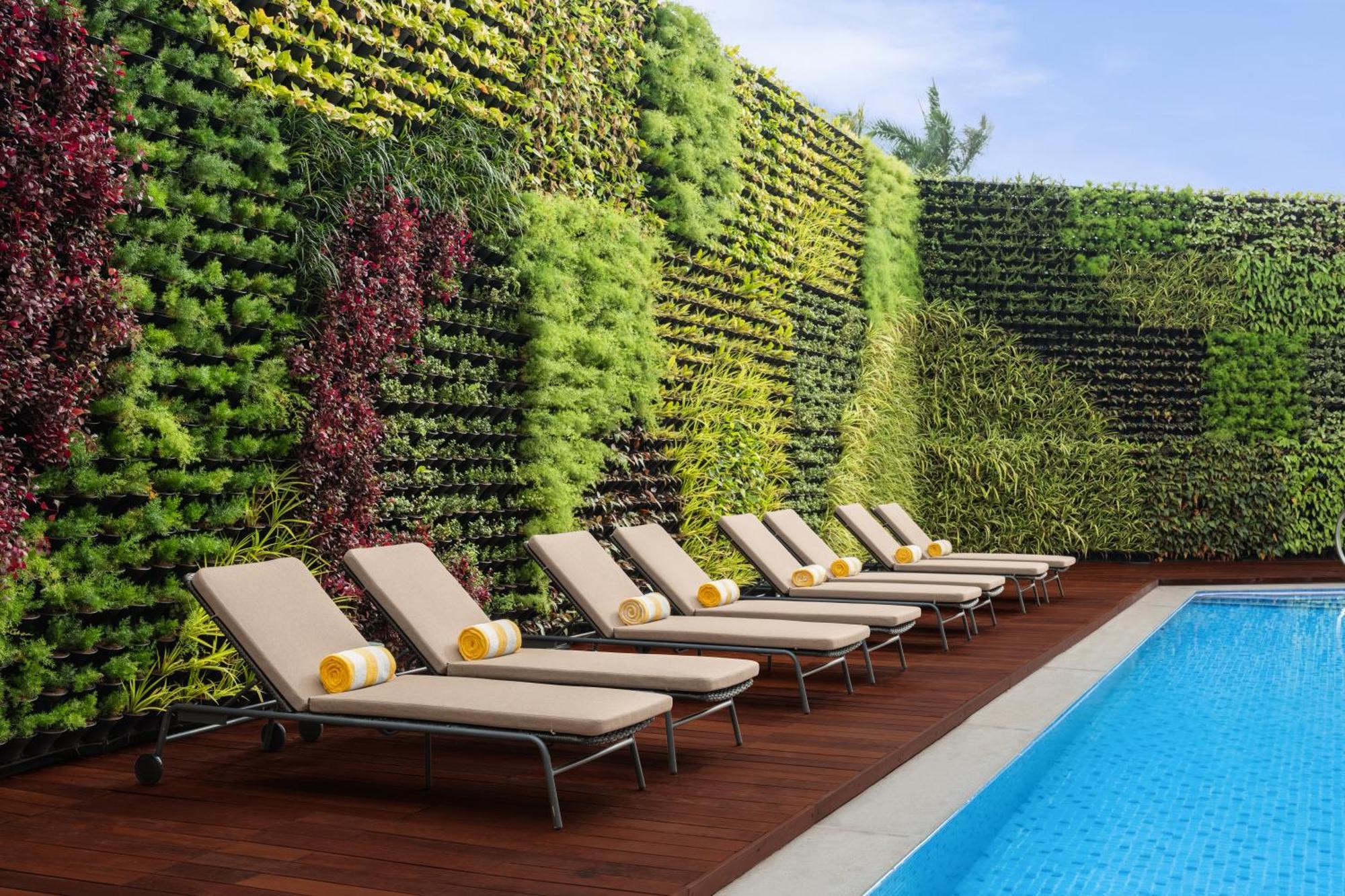 Courtyard By Marriott Goa Colva Hotel Exterior photo