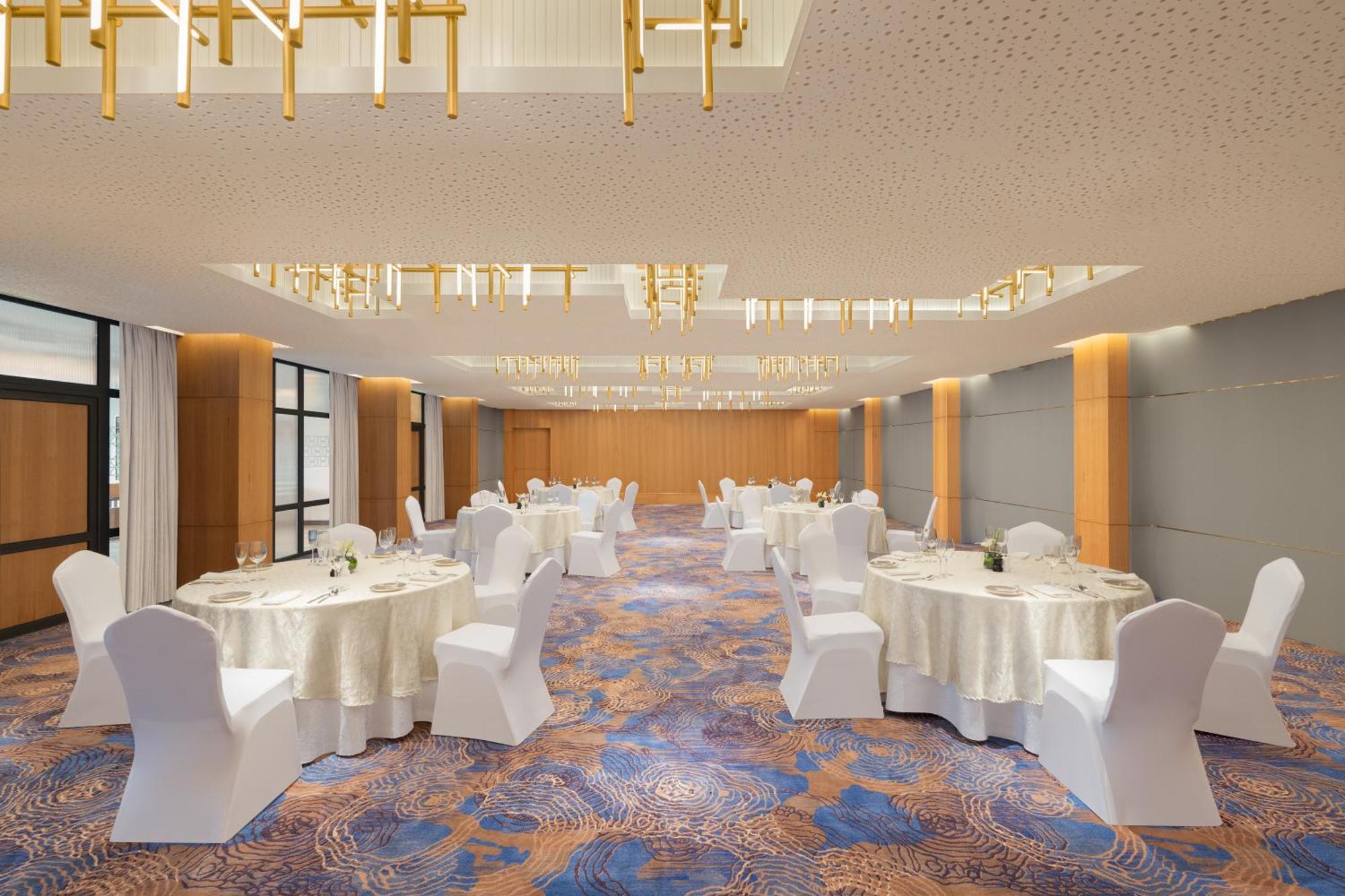 Courtyard By Marriott Goa Colva Hotel Exterior photo