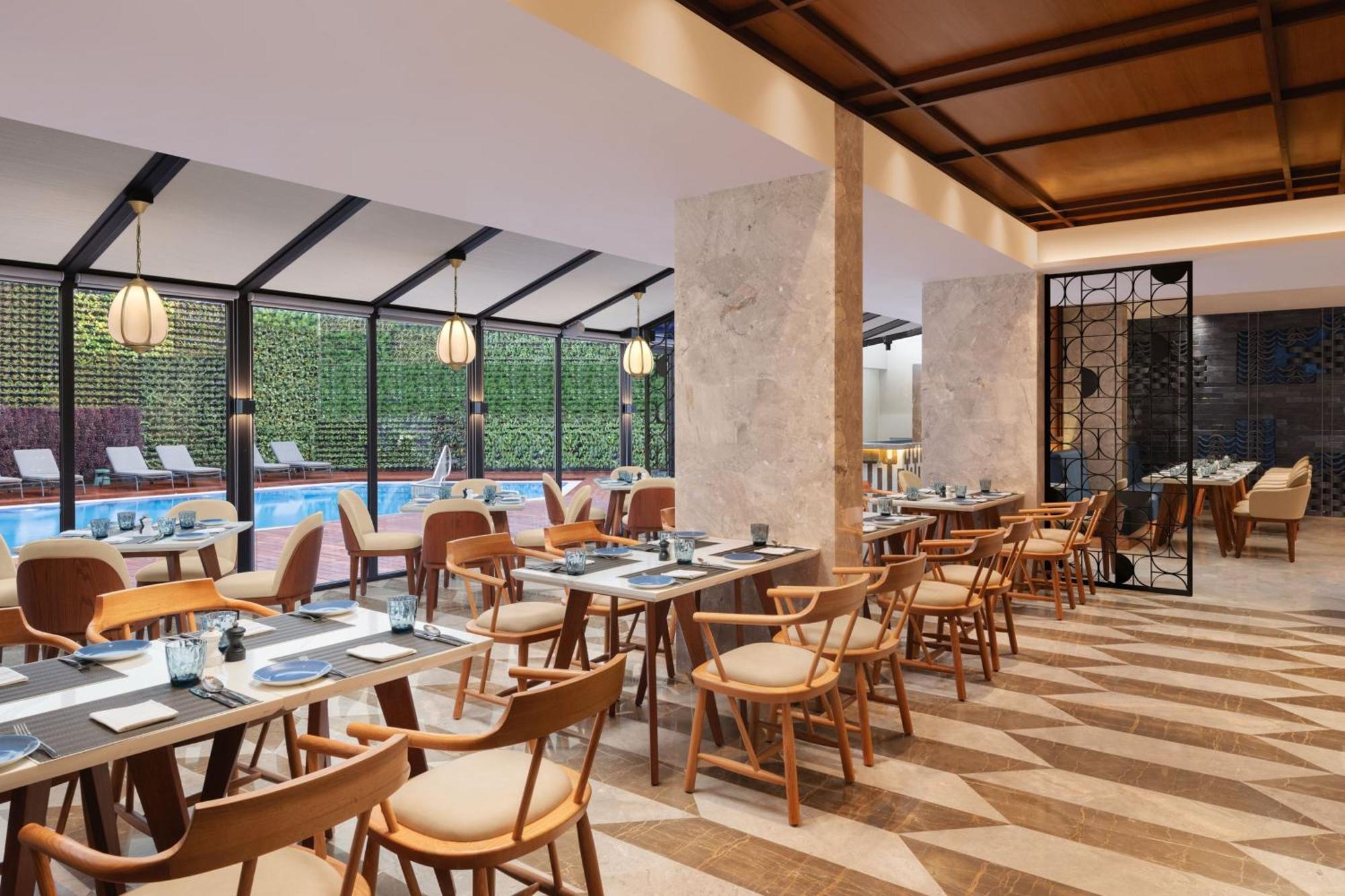 Courtyard By Marriott Goa Colva Hotel Exterior photo
