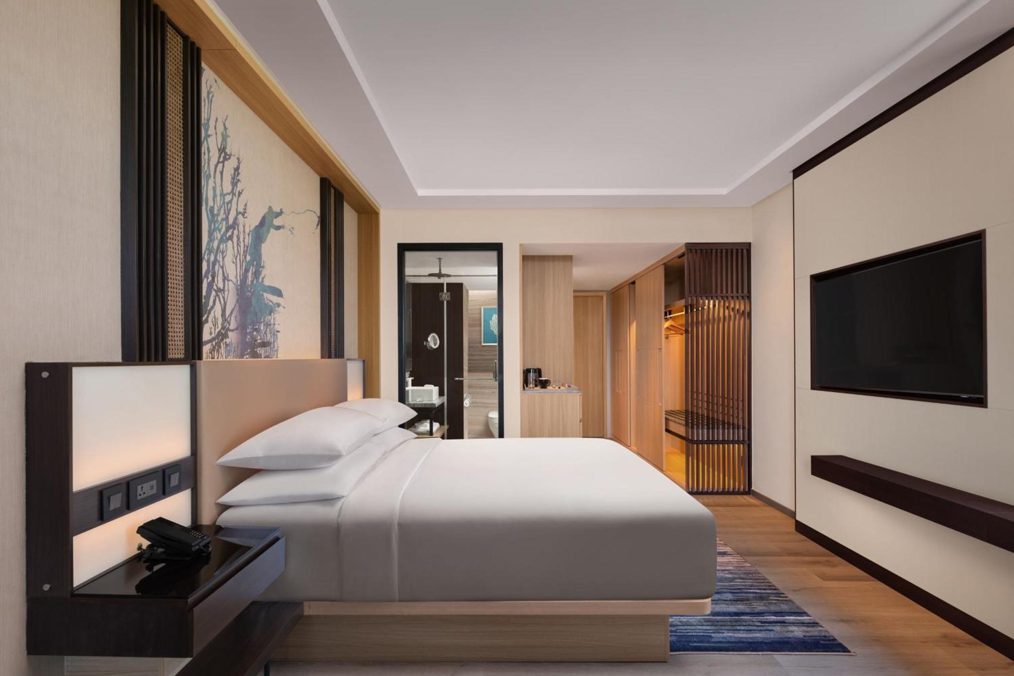 Courtyard By Marriott Goa Colva Hotel Exterior photo