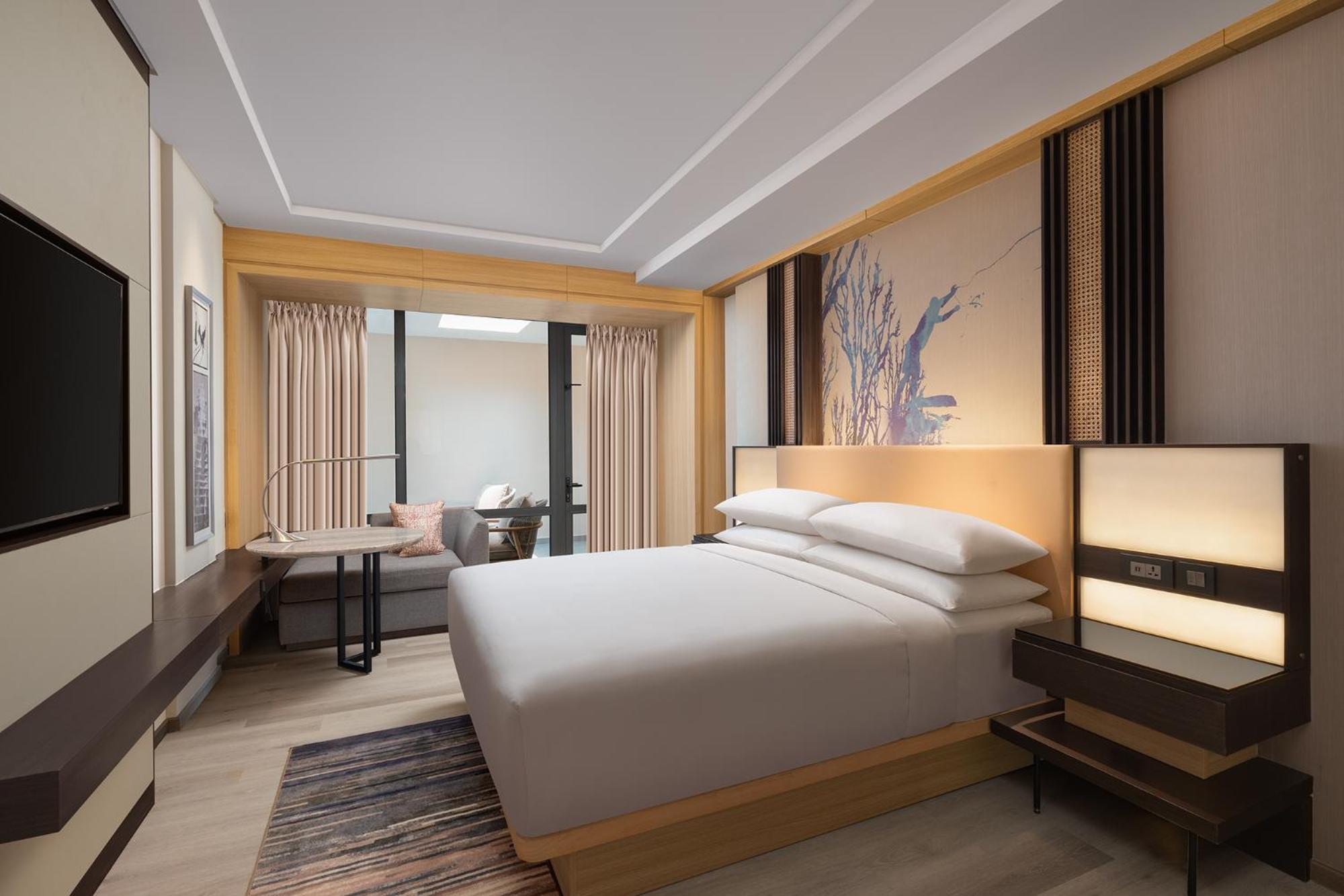 Courtyard By Marriott Goa Colva Hotel Exterior photo